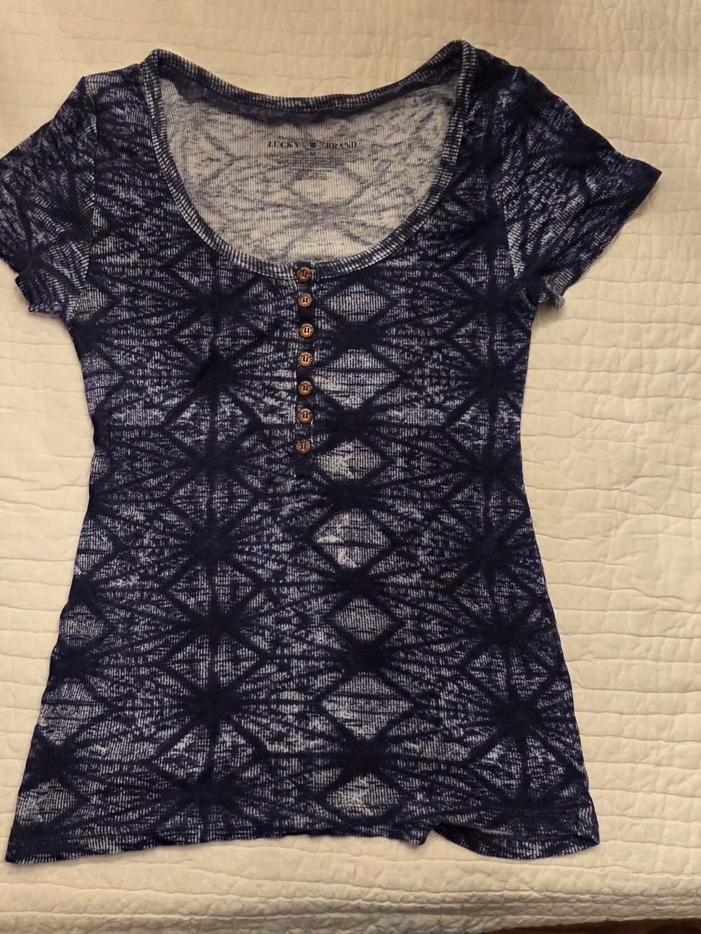 Lucky Brand Navy Tie-Dye Henley Scoop Neck Short Sleeve Top Size M - Picture 11 of 12